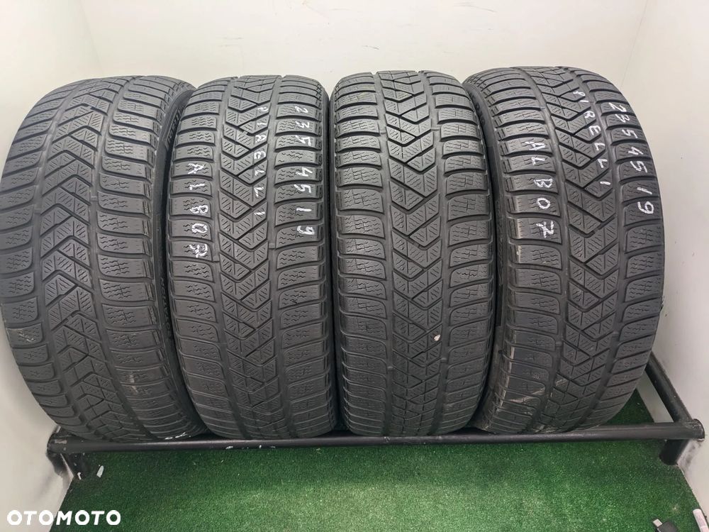 235 45 19 pirelli sottozero 3 winter
