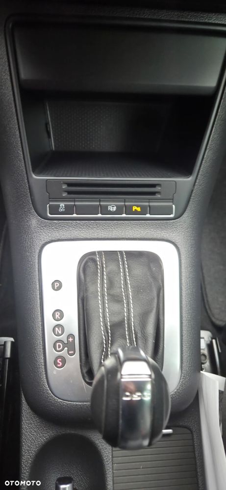 Volkswagen Golf Plus 2.0 TDI DPF DSG Life - 24