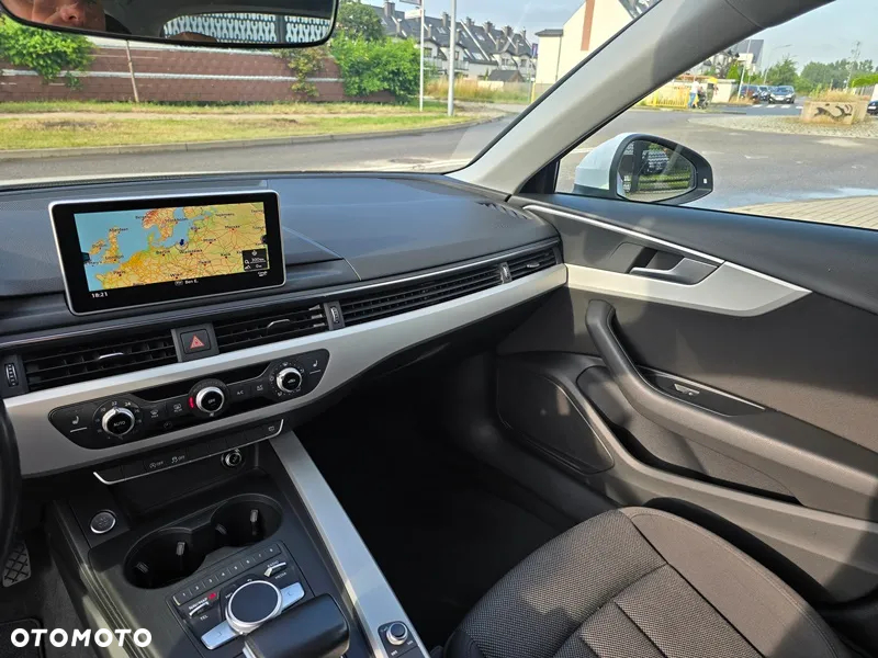 Audi A4 - 24