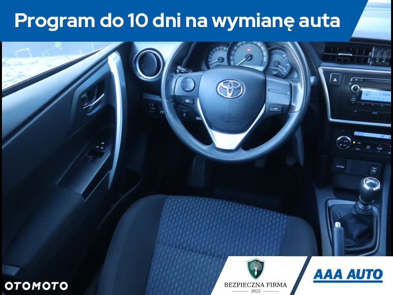 Toyota Auris - 8