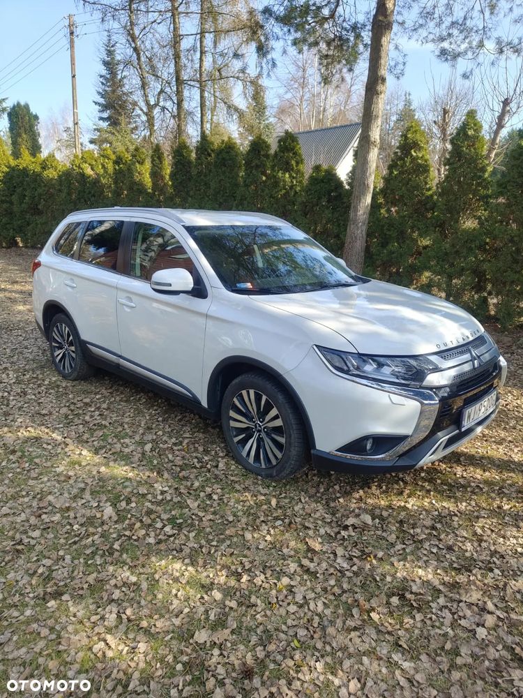 Mitsubishi Outlander 2.0 Instyle Navi 4WD CVT - 3
