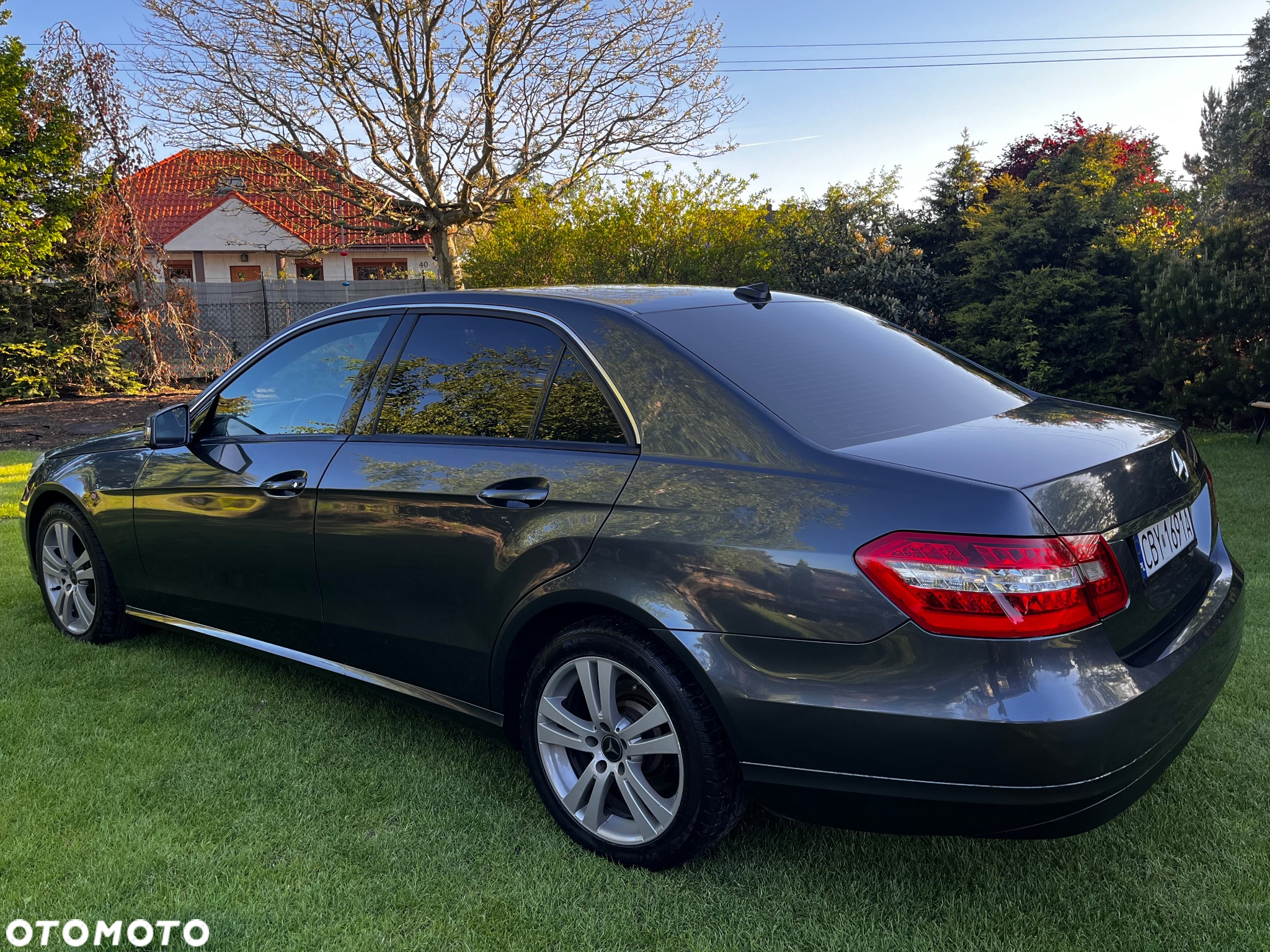 Mercedes-Benz Klasa E 200 BlueTEC 7G-TRONIC Elegance - 2