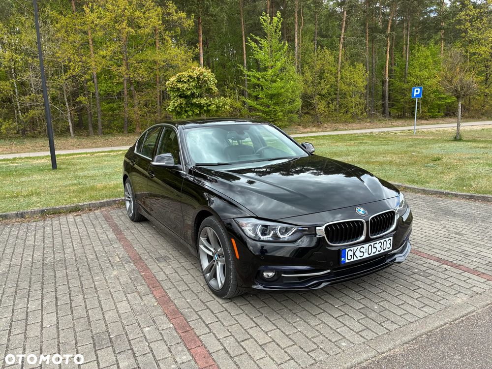 BMW Seria 3 330i Sport Line - 3