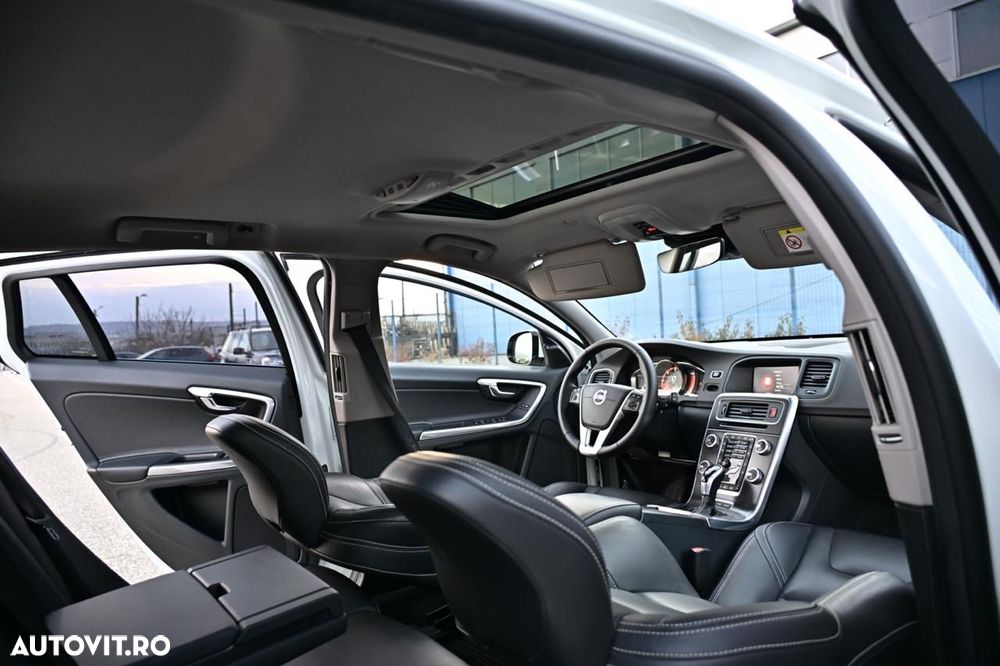 Volvo V60 D6 Plug-In-Hybrid AWD Geartronic Summum - 20