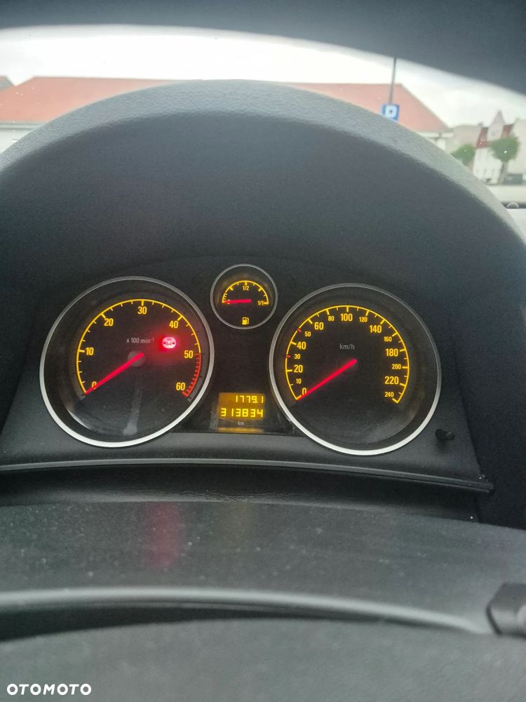 Opel Astra 1.9 CDTI DPF - 20