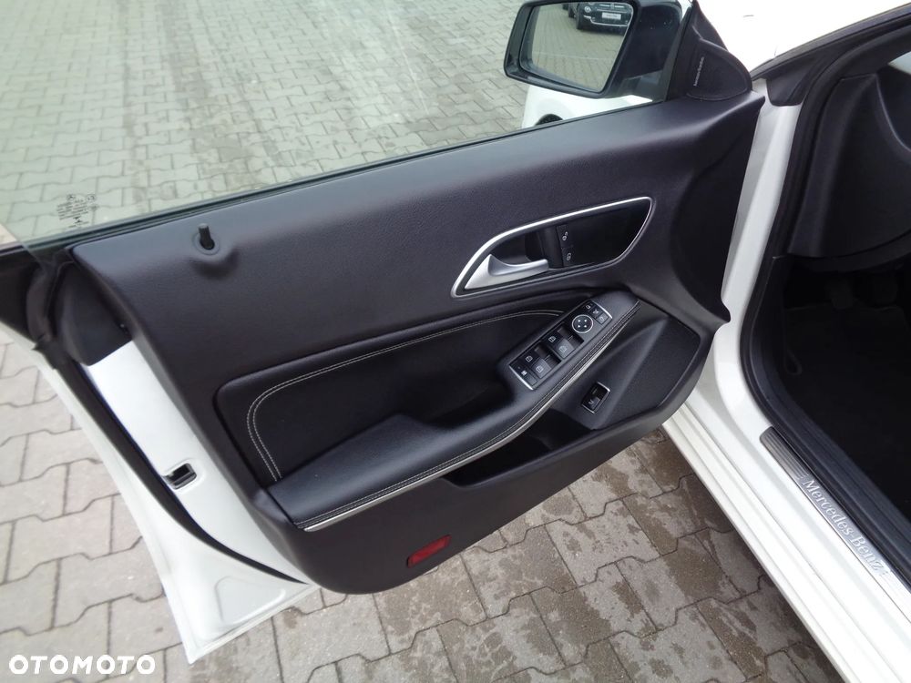Mercedes-Benz Klasa A 180 Activity Edition - 11