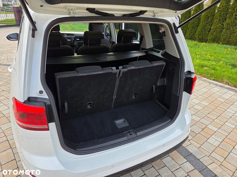 Volkswagen Touran 2.0 TDI SCR DSG UNITED - 11