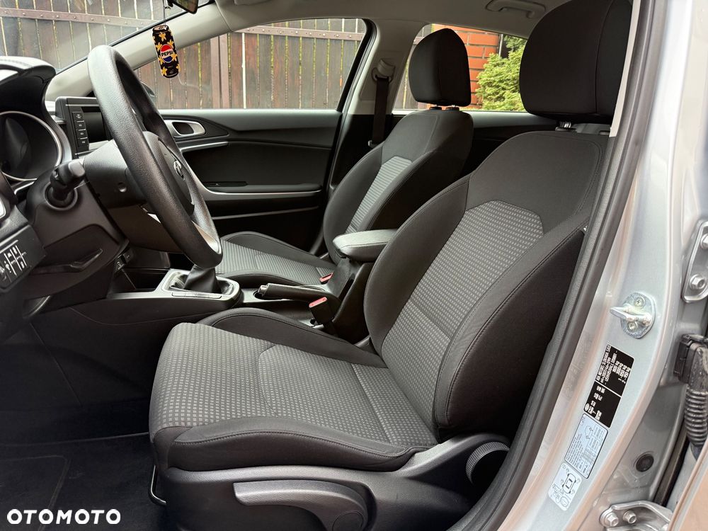 Kia Ceed - 8