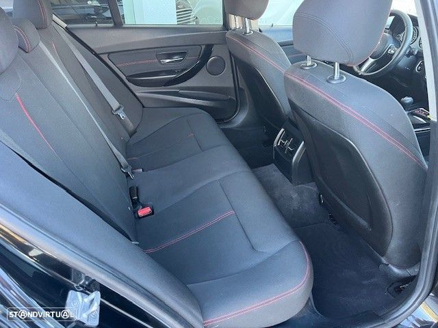 BMW 320 d Line Sport - 10