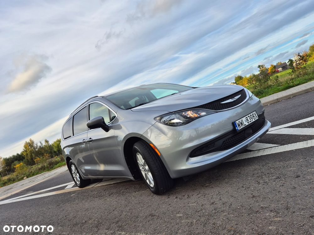 Chrysler Pacifica - 3