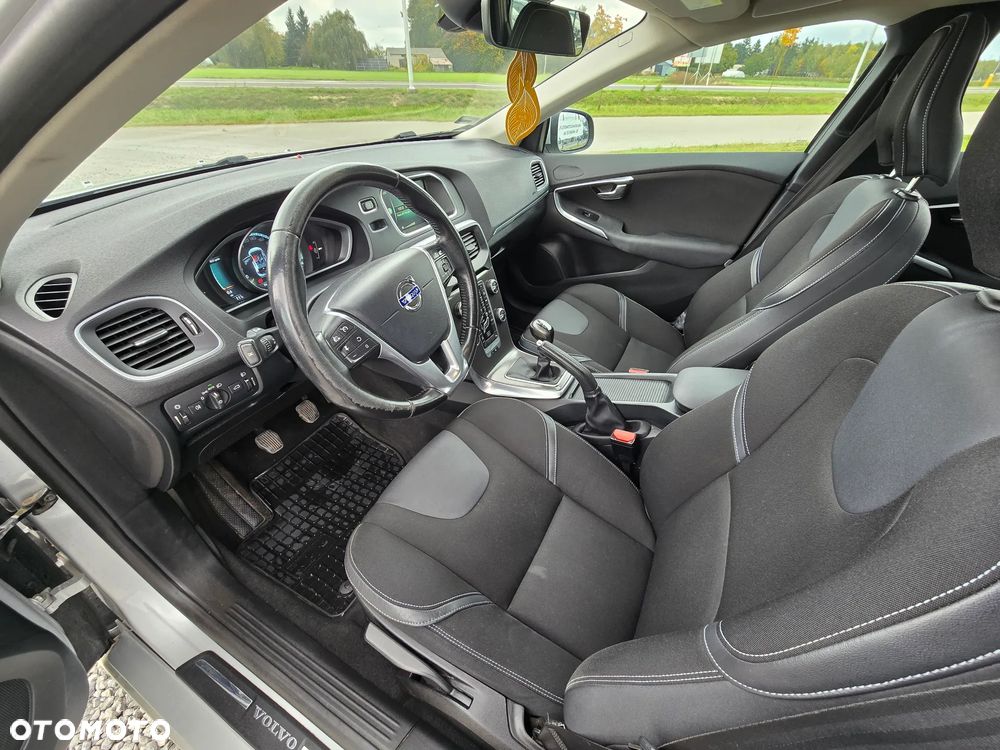 Volvo V40 D2 Kinetic - 16
