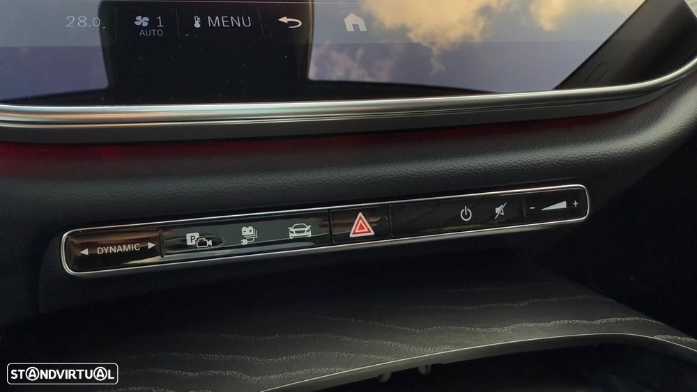 Mercedes-Benz E 300 e Avantgarde - 42