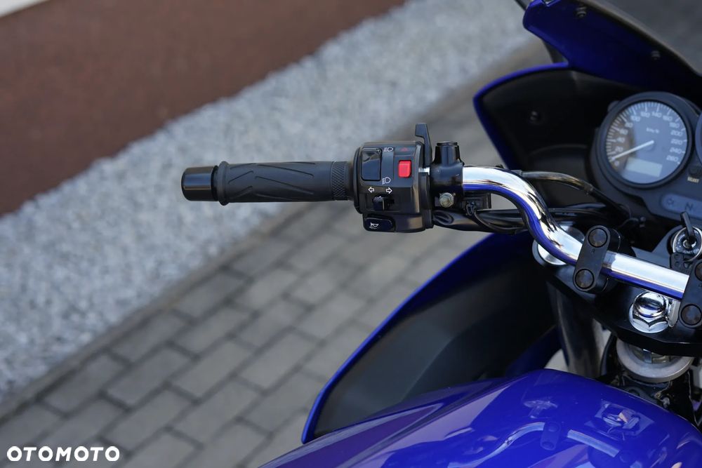 Yamaha FZS - 19