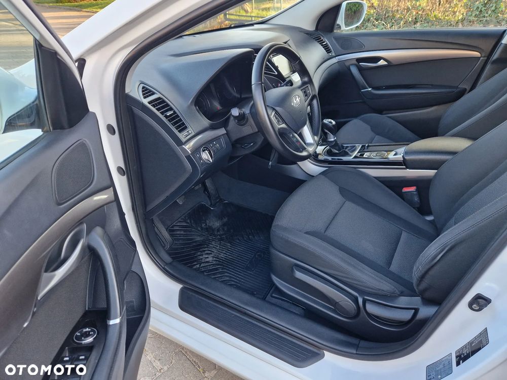 Hyundai i40 - 23