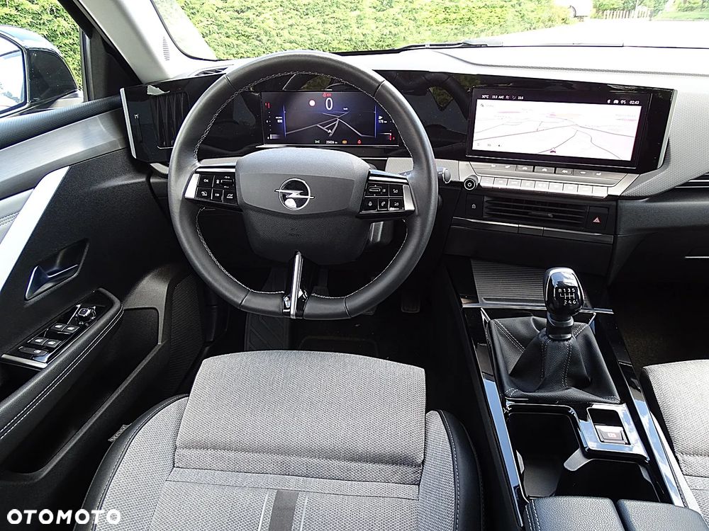 Opel Astra 1.2 Turbo GS - 7