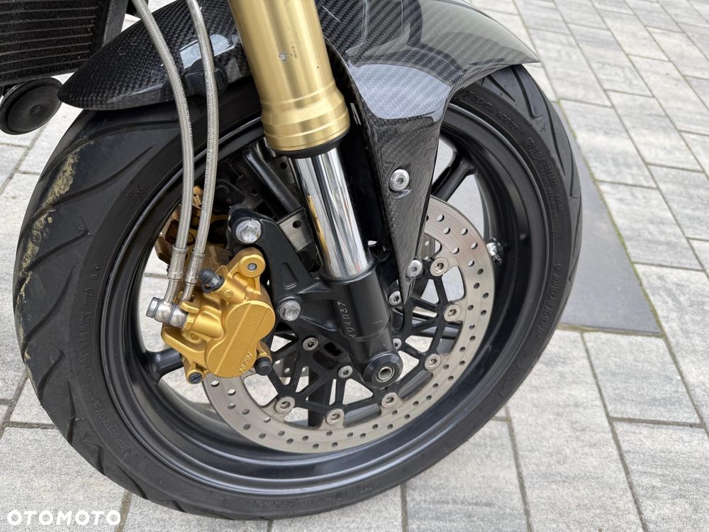 Triumph Street Triple - 15