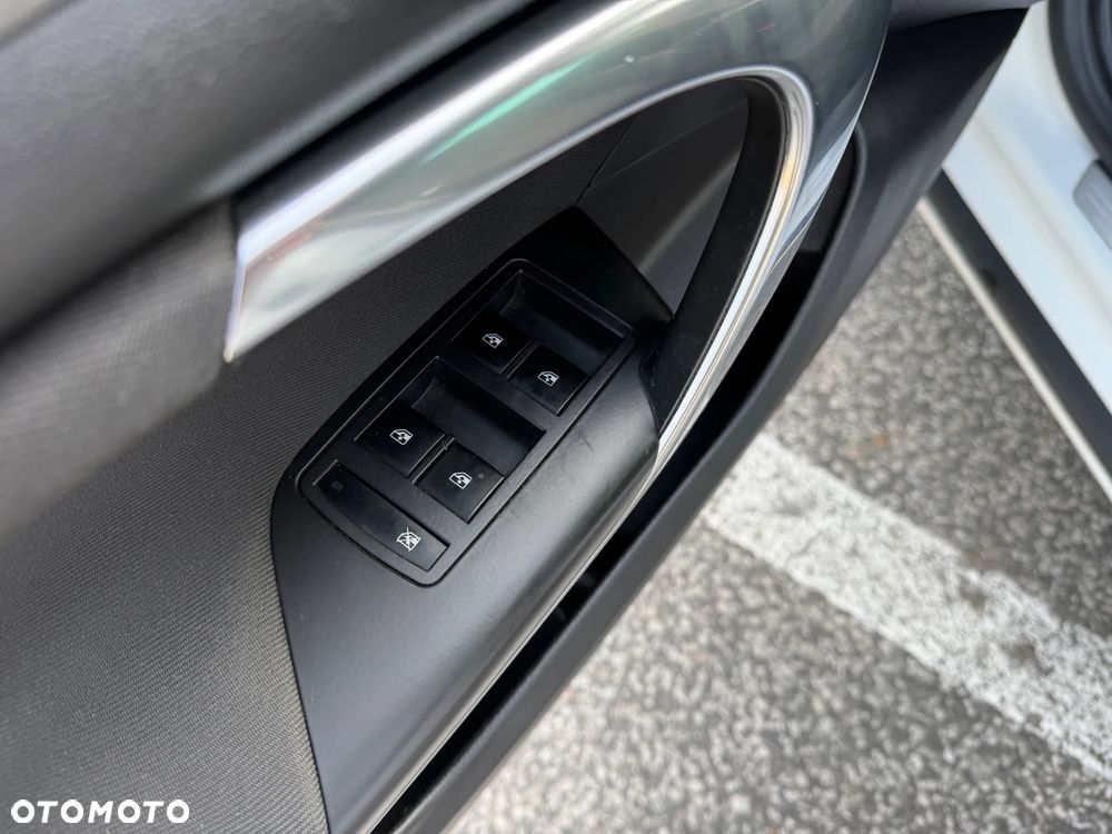 Opel Insignia 2.0 CDTI Design Edition - 23