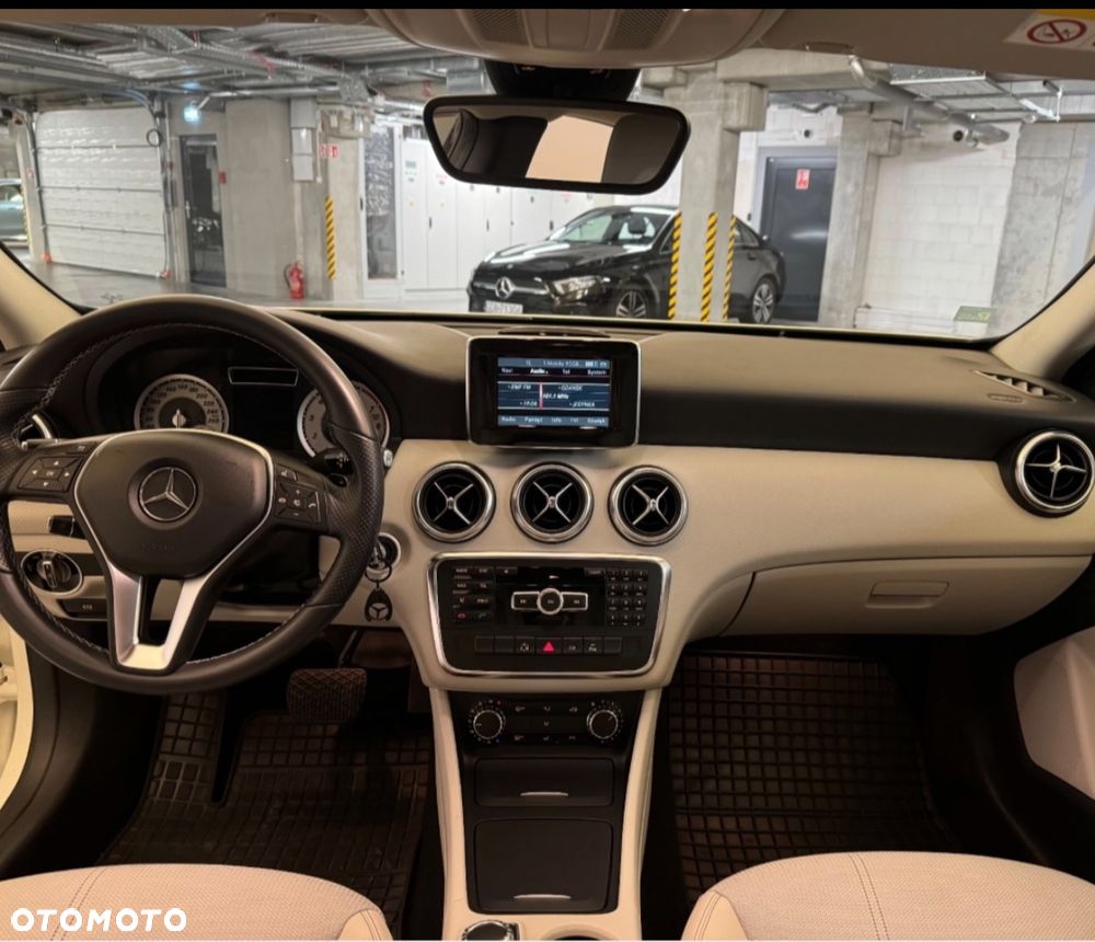Mercedes-Benz Klasa A 180 BlueEfficiency Edition - 15
