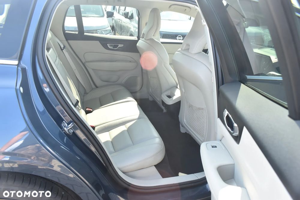 Volvo V60 T4 Inscription - 16