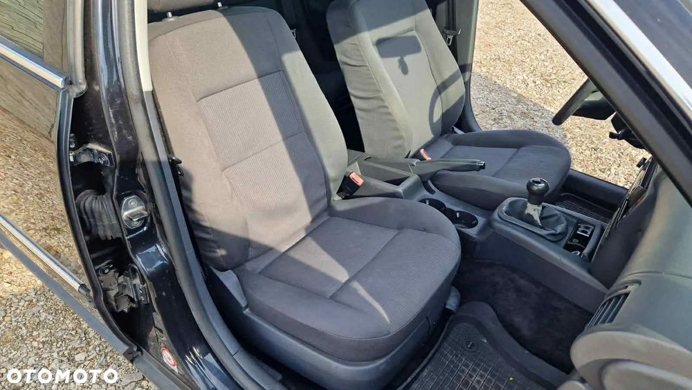 Volkswagen Passat 1.6 Comfortline - 8