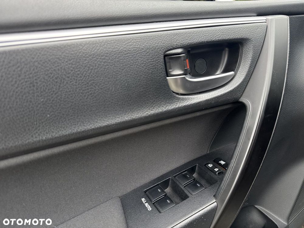 Toyota Corolla 1.6 Comfort - 11
