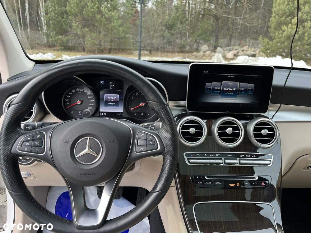 Mercedes-Benz GLC 300 4Matic 9G-TRONIC - 11
