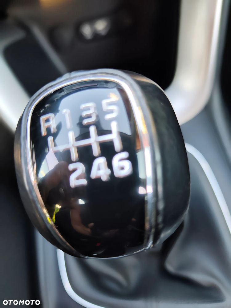 Kia Ceed 1.6 GDI Dream Team Edition - 18