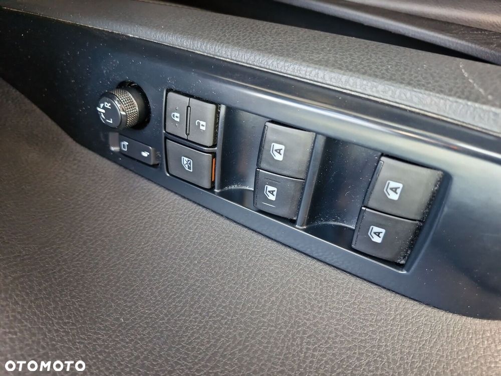 Toyota Camry 2.5 Hybrid Comfort CVT - 18