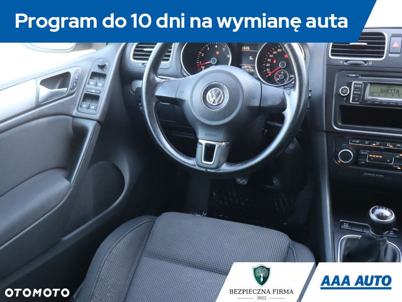Volkswagen Golf - 8