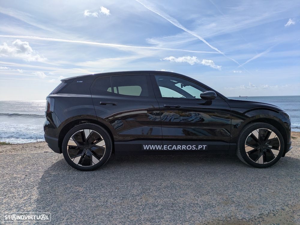 Volvo EX30 Single Motor Extended Range RWD Ultra - 1