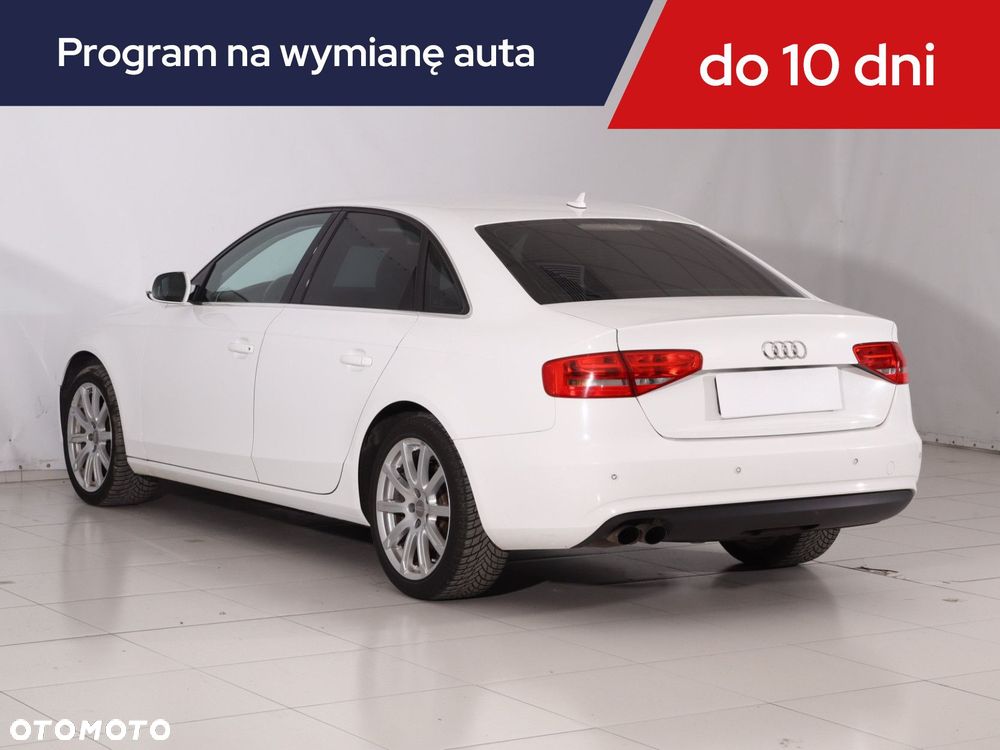 Audi A4 Limousine - 6