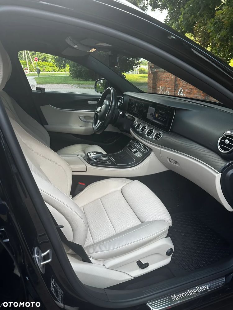 Mercedes-Benz Klasa E 220 d Business Edition 9G-TRONIC - 15