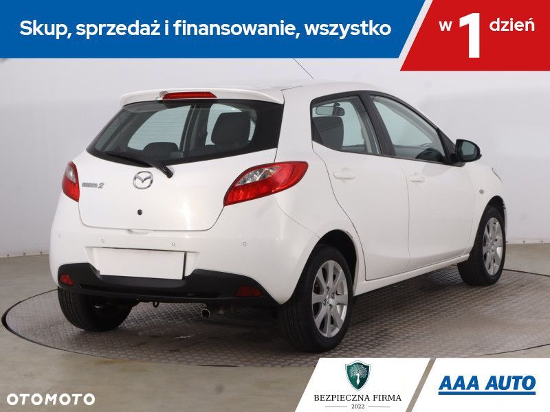Mazda 2 - 7