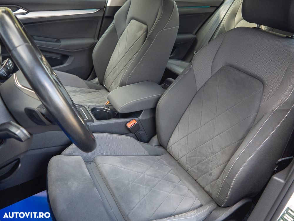 Volkswagen Golf 1.5 eTSI ACT DSG MHEV Style - 30