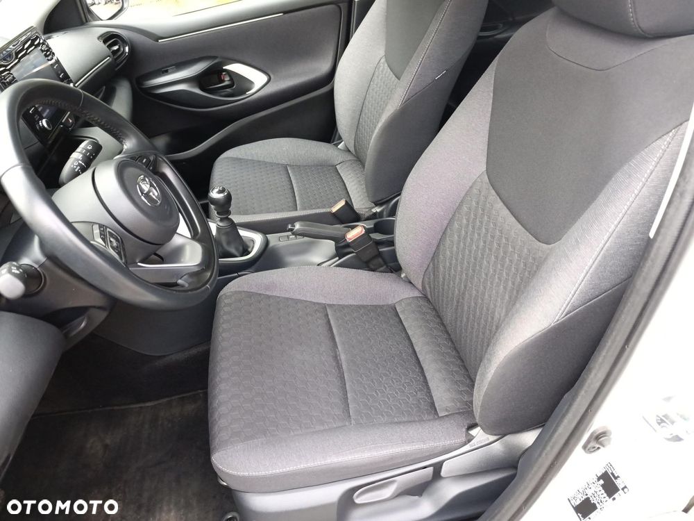 Toyota Yaris - 20