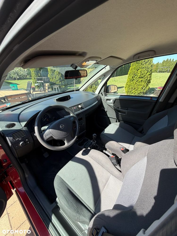 Opel Meriva 1.6 (Essentia) - 11