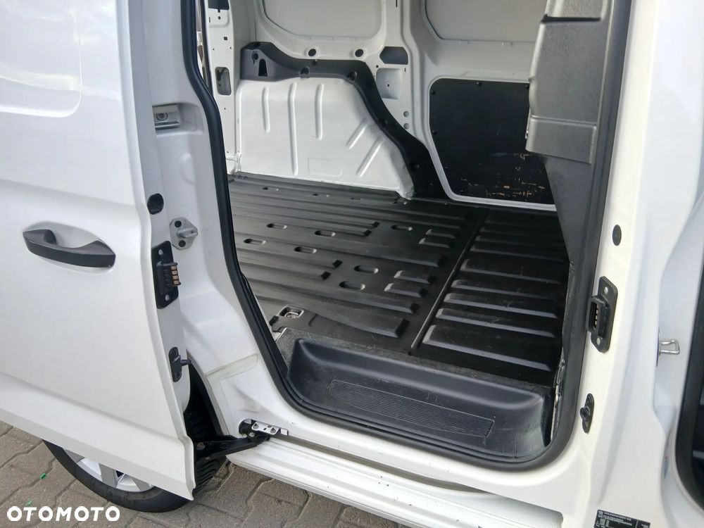 Volkswagen Caddy - 9