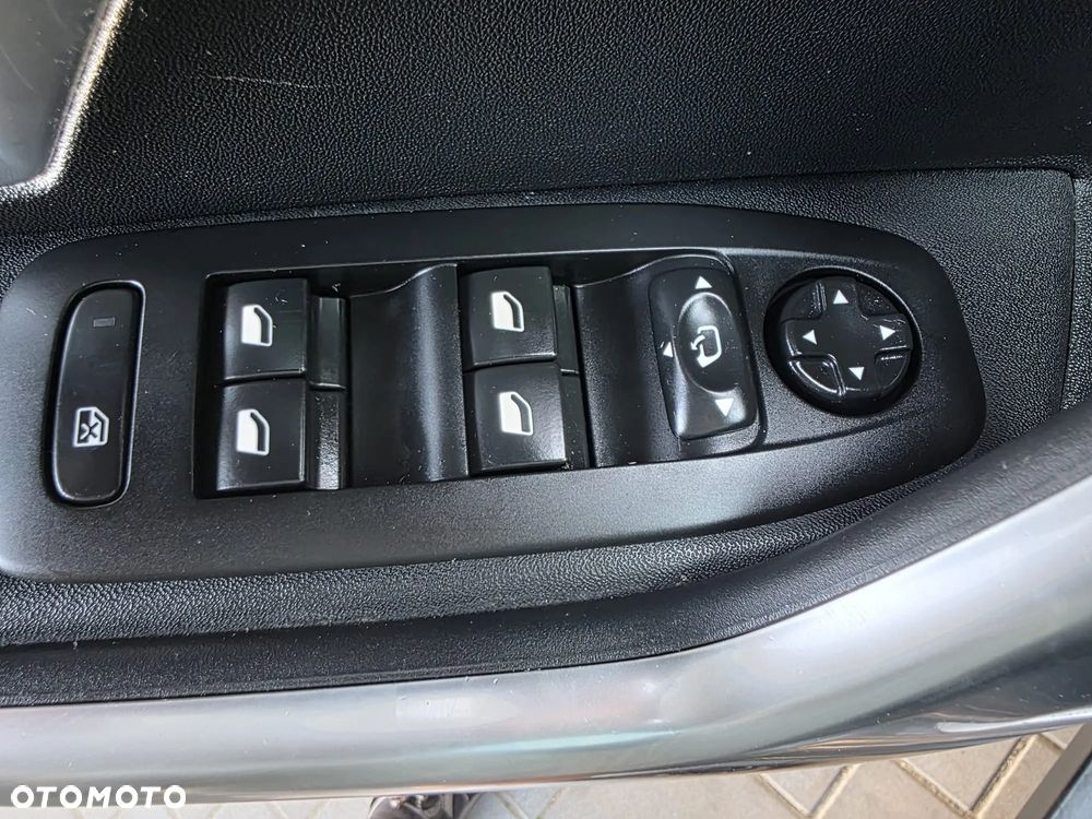 Peugeot 2008 - 22
