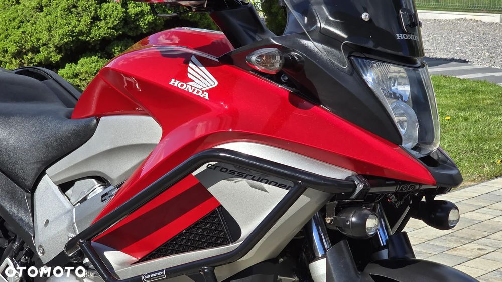 Honda VFR - 25