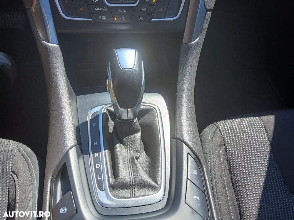 Ford Mondeo - 15