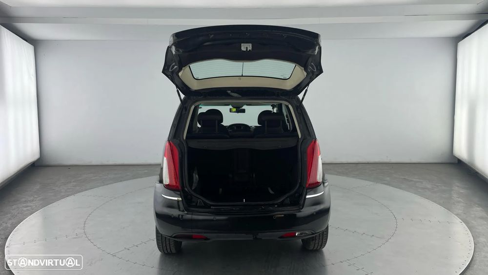 Lancia Musa 1.3 16V M-jet Argento 854 - 7