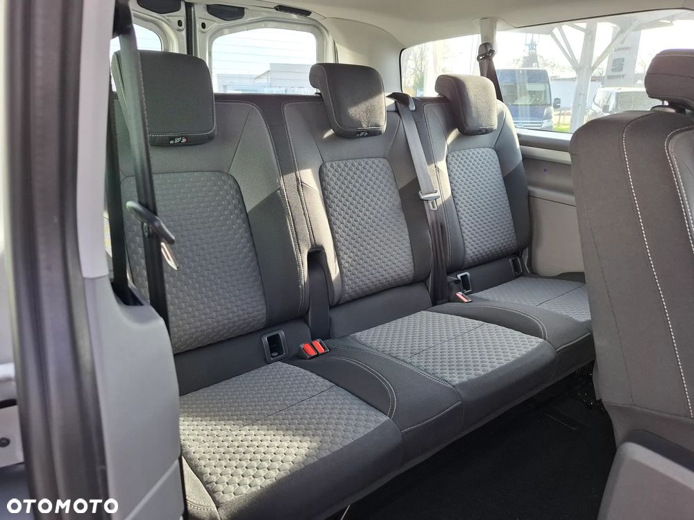 Volkswagen Caravelle - 7