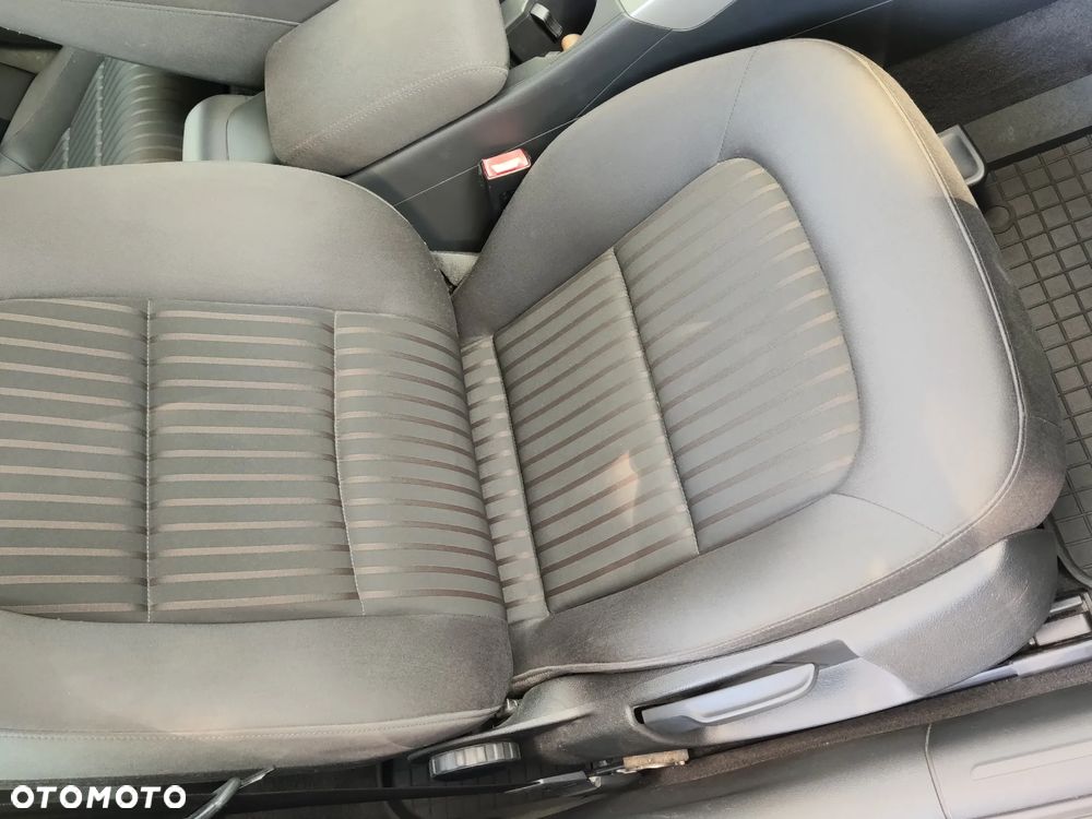 Audi A4 Avant 2.0 TDI - 11