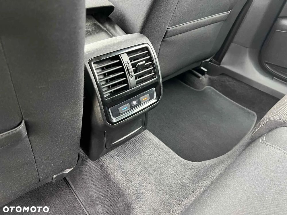 Volkswagen Passat 2.0 TDI BMT Comfortline DSG - 30