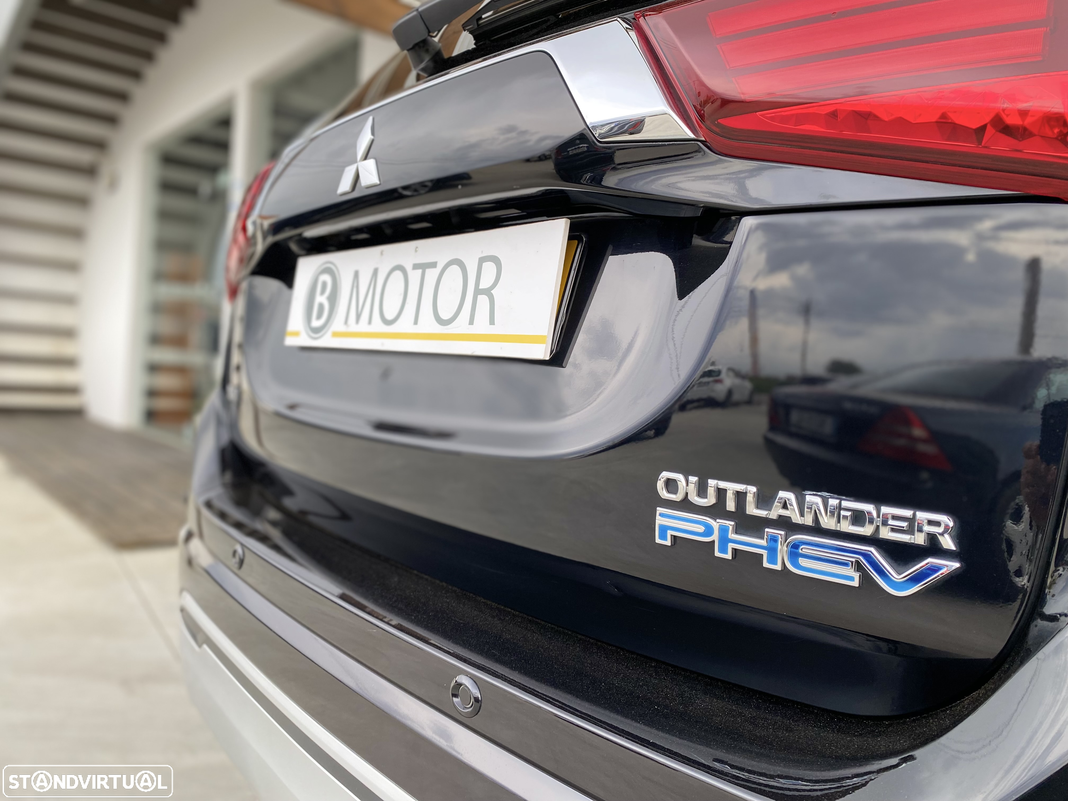 Mitsubishi Outlander 2.4 PHEV Intense - 5
