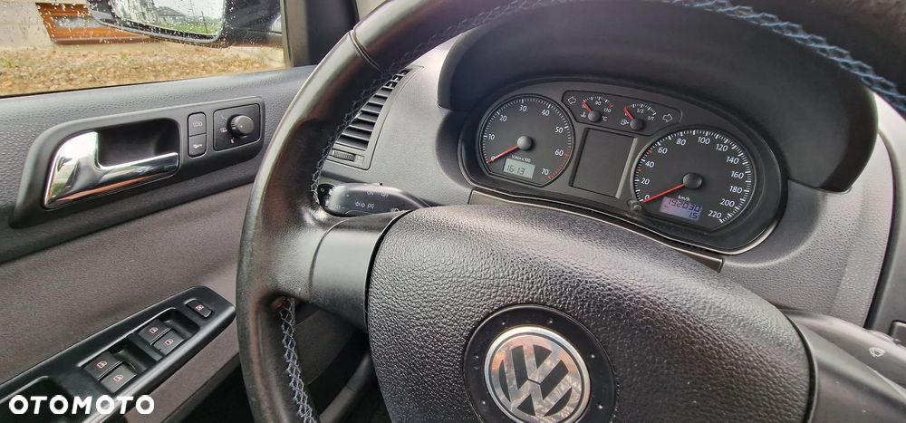 Volkswagen Polo 1.4 Tour - 12