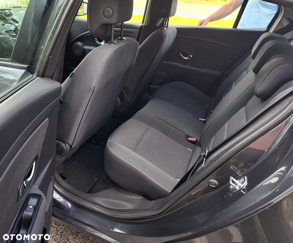 Renault Megane ENERGY dCi 110 Start & Stop Bose Edition - 20