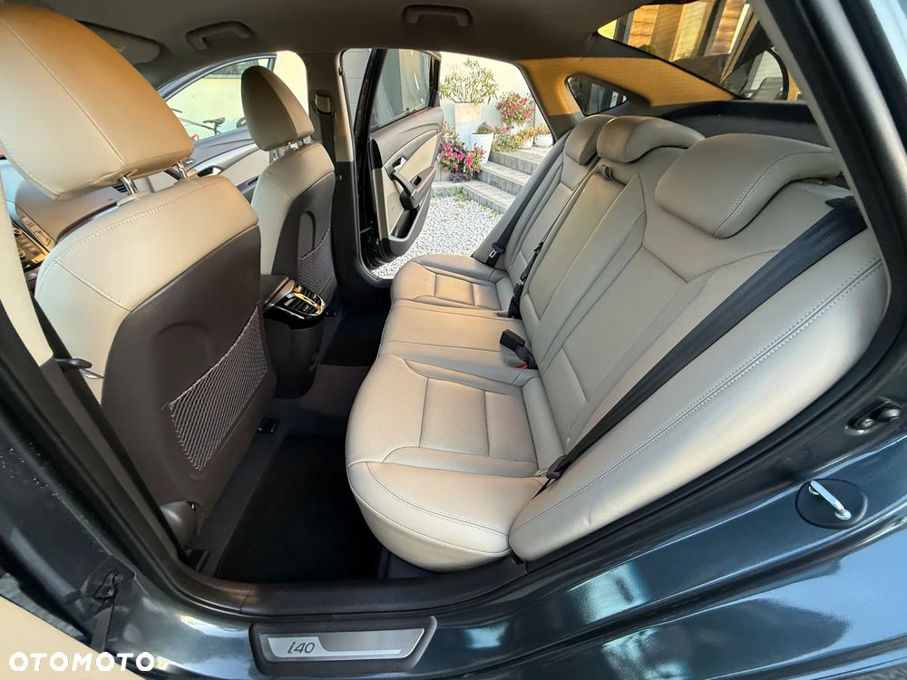 Hyundai i40 Kombi 1.7 CRDi Premium - 26