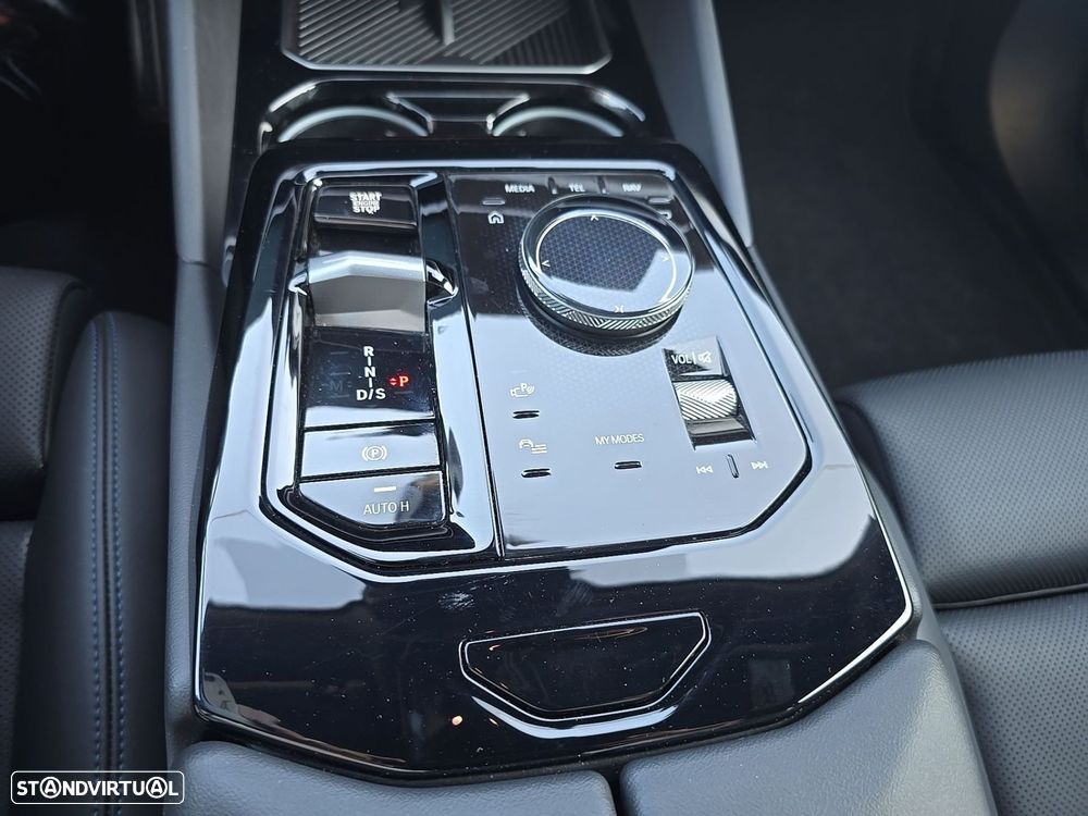 BMW 530 e Pack Desportivo M - 28