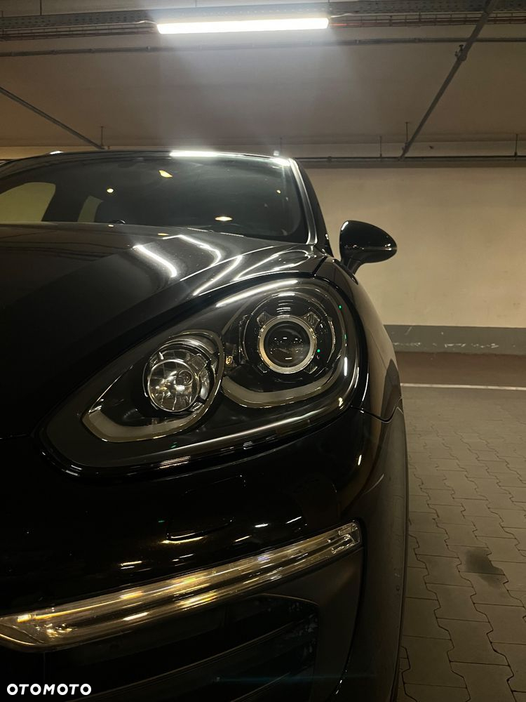 Porsche Cayenne Tiptronic S - 16